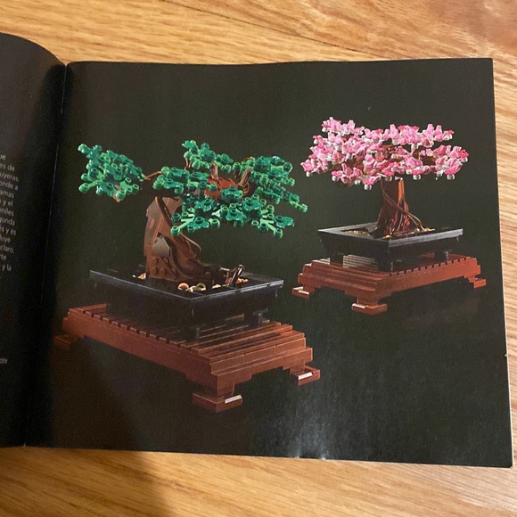 Lego - Picture 2 of 3